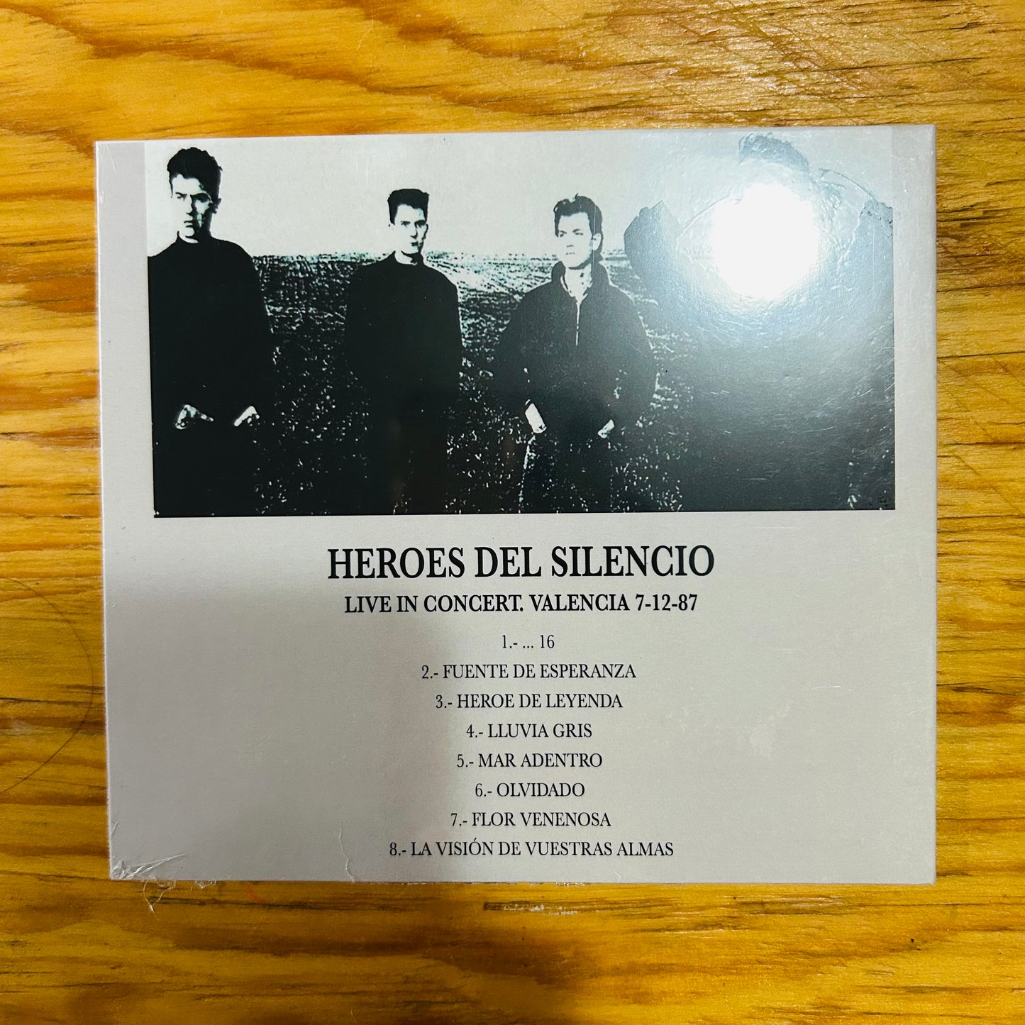 LIVE IN VALENCIA 7-12-87 (CD DIGIPACK)