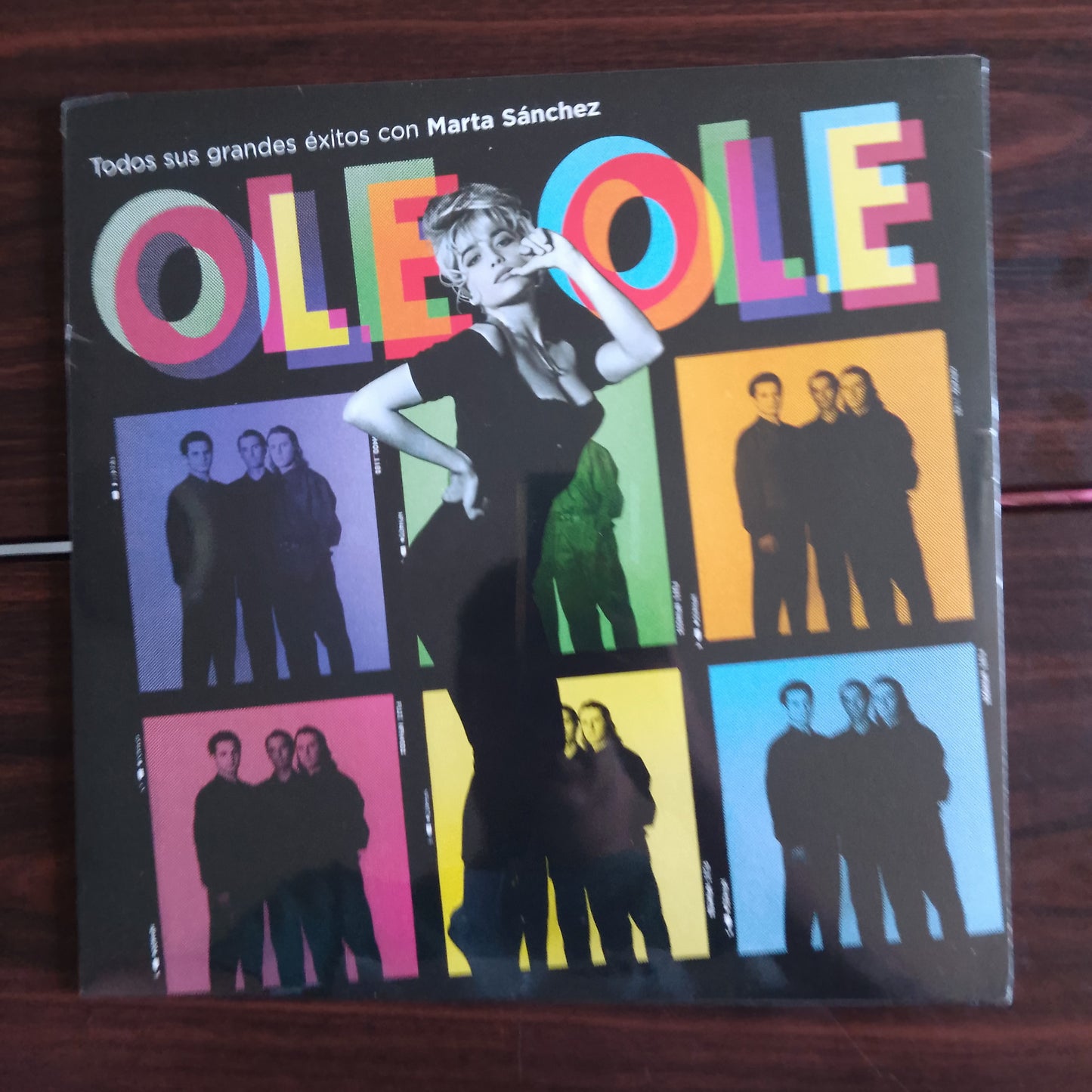 OLE OLE: TODOS SUS GRANDES EXITOS CON MARTA SANCHEZ (VINILO ROSA)