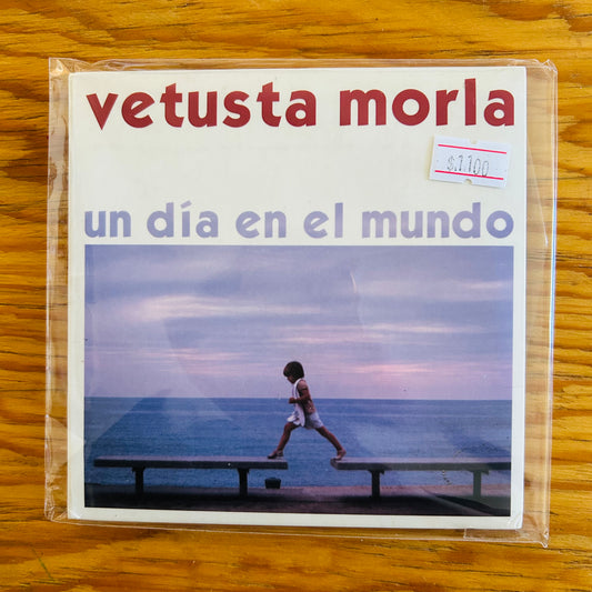 UN DÍA EN EL MUNDO (CD DIGIPACK) (2DA MANO)