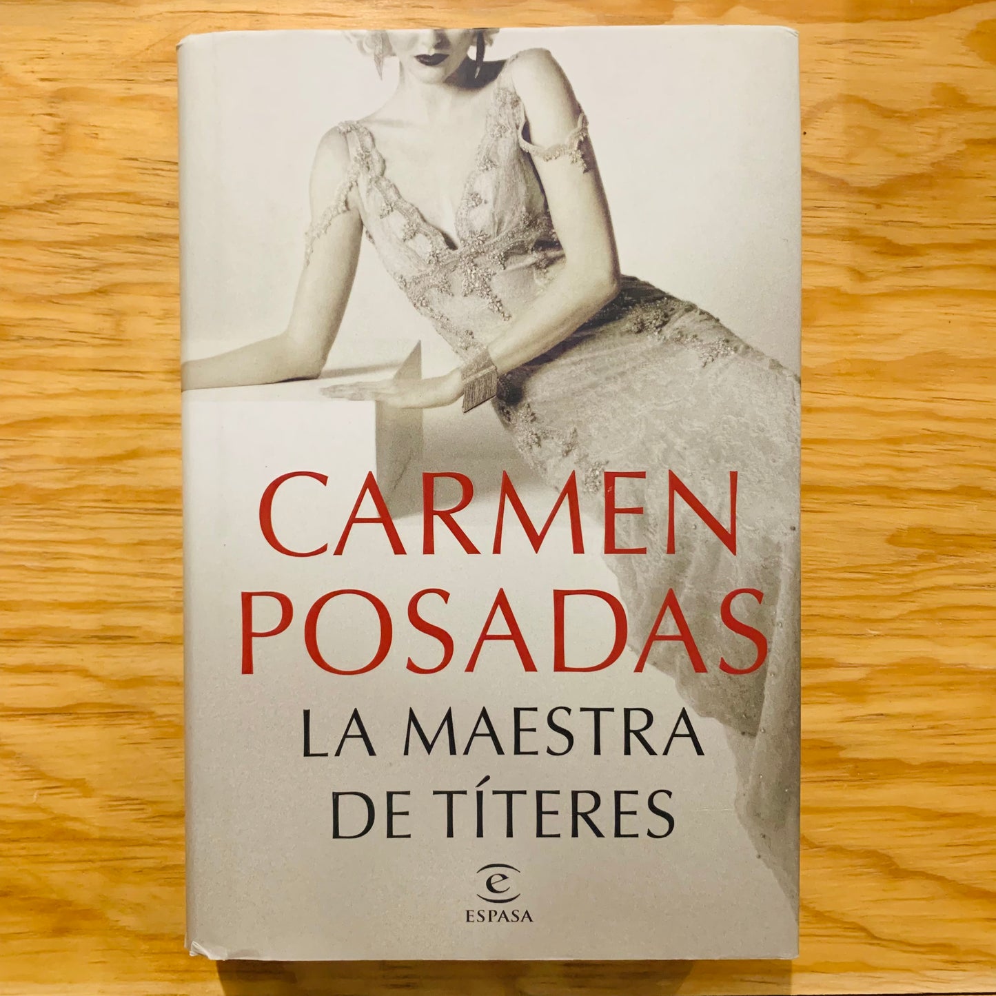 LA MAESTRA DE TÍTERES